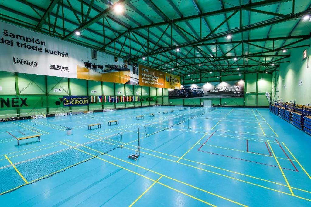 Penzion Arenaostrov Trenčín エクステリア 写真