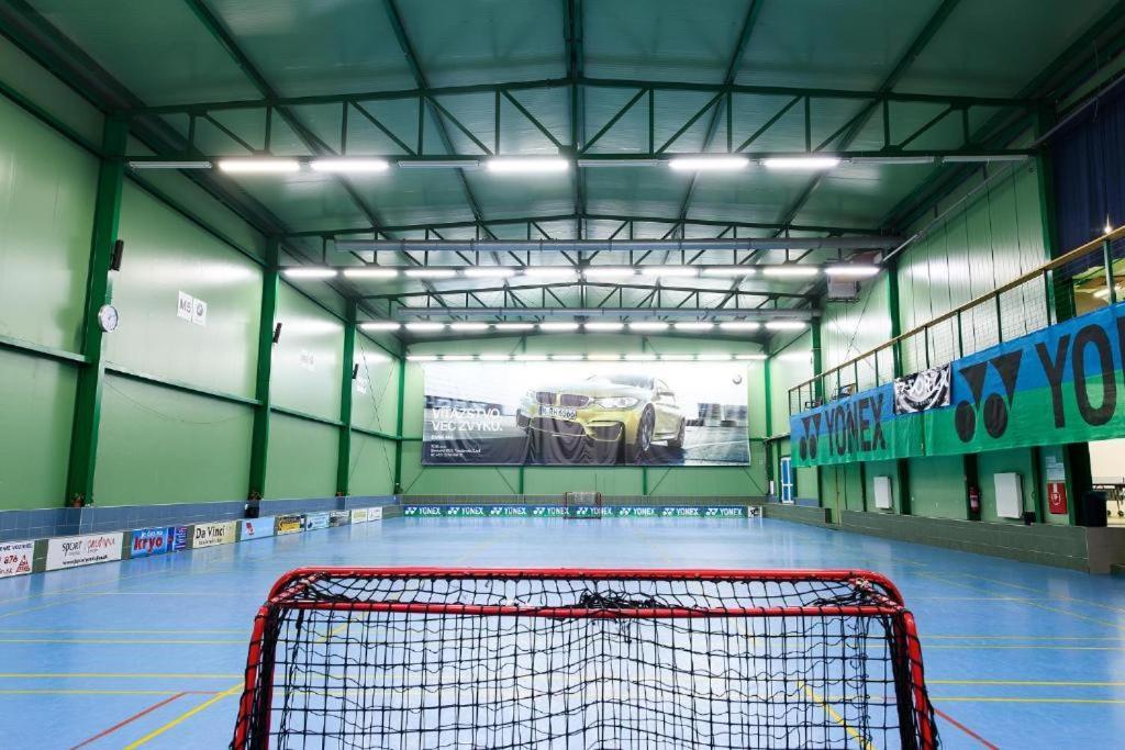 Penzion Arenaostrov Trenčín エクステリア 写真