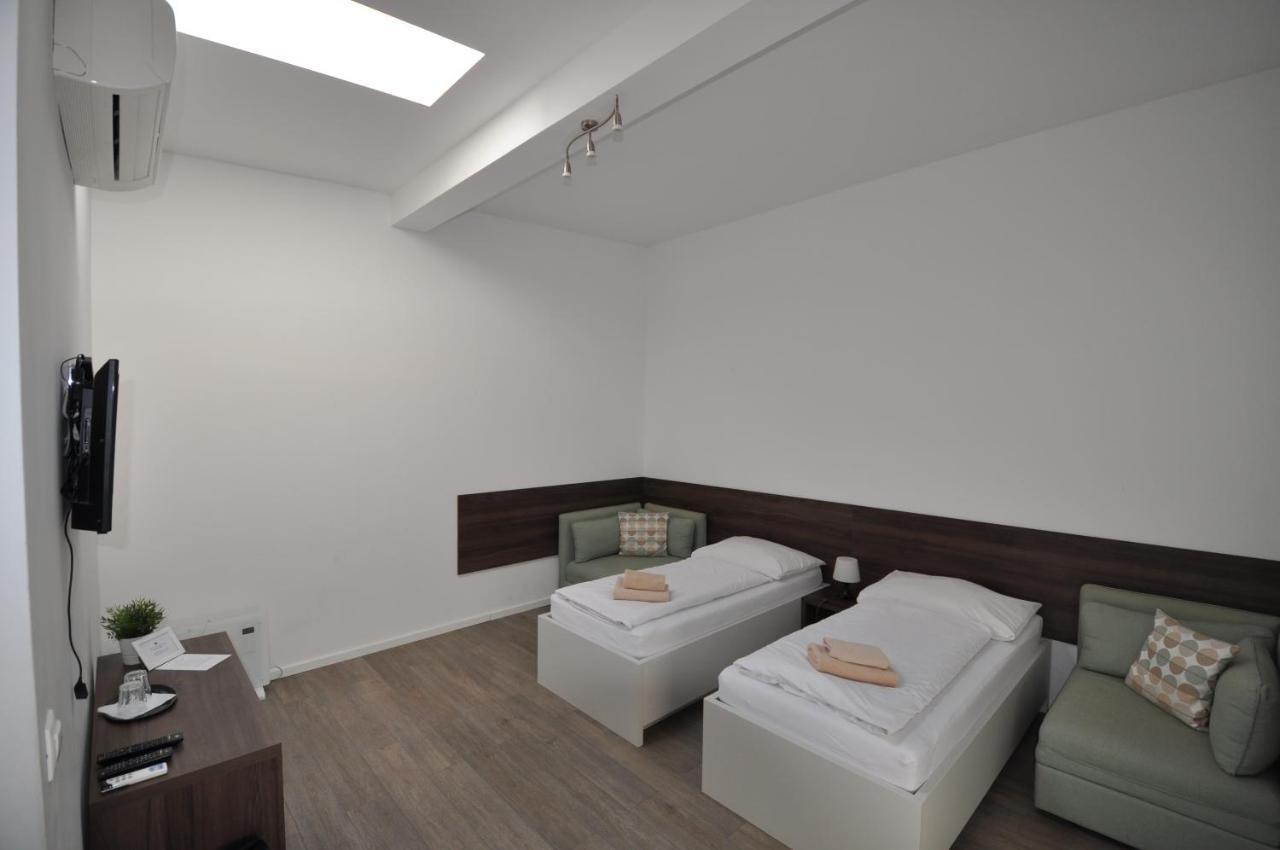 Penzion Arenaostrov Trenčín エクステリア 写真